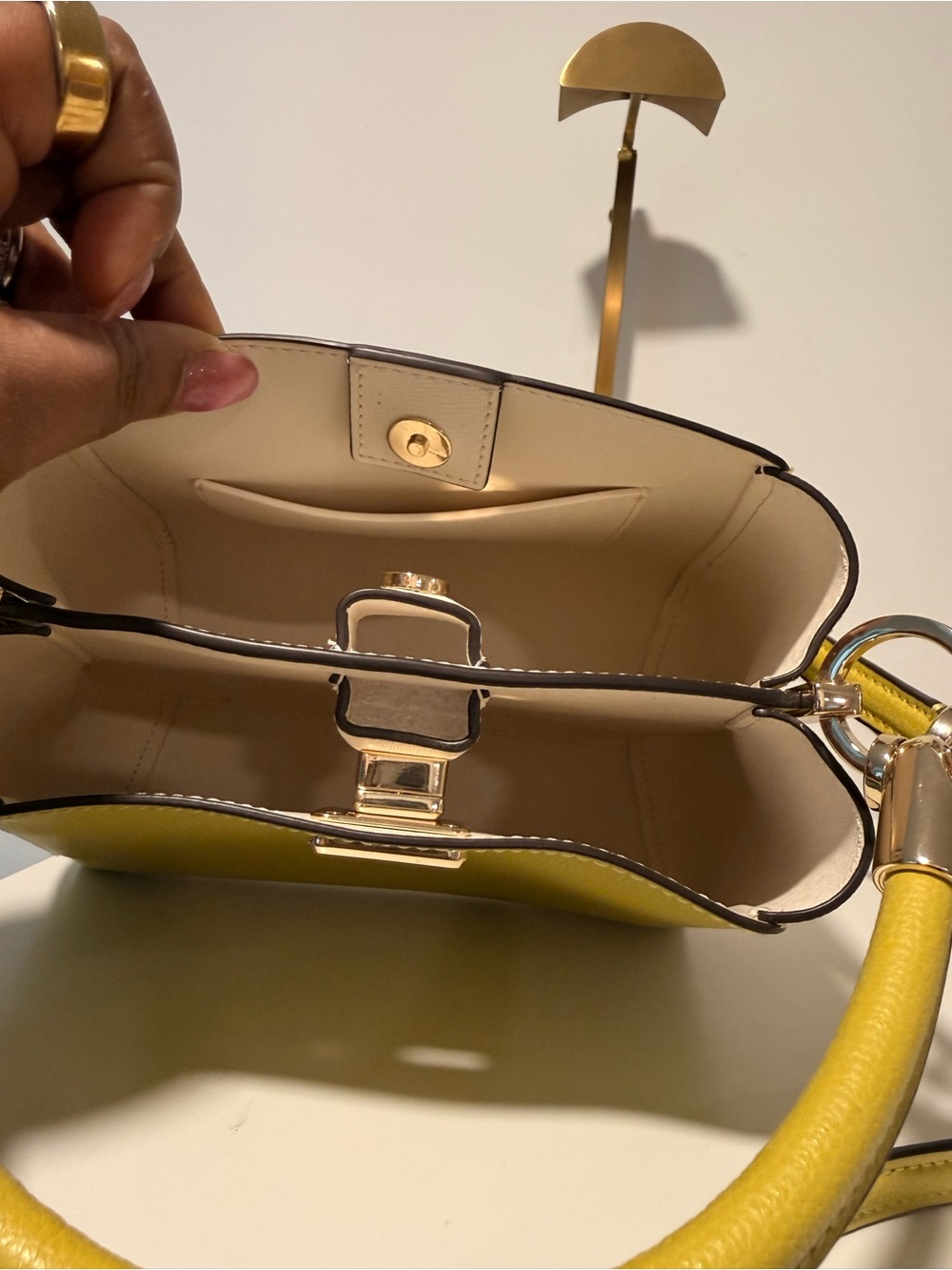 Kate Spade Top-Handle Women's Bag in  chartreuse Yellow (new without tag) - Picture 5 of 5